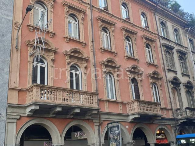 Appartamento in affitto a Varese corso Aldo Moro, 1, arredato, doppi vetri, porta blindata TrovaCasa