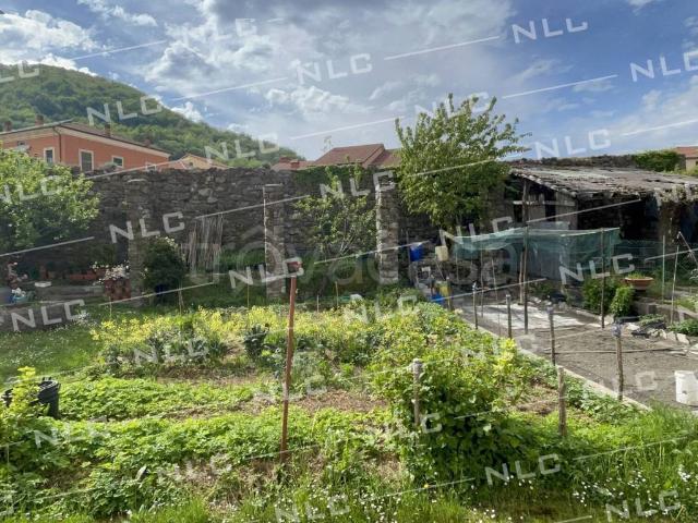 Appartamento in affitto a Varese Ligure via lobia, arredato, giardino privato, posto auto TrovaCasa