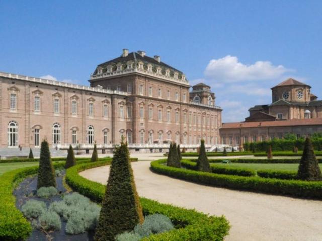 Appartamento in affitto a Venaria Reale via Gabriele d'Annunzio, box, parzialmente arredato, ascensore TrovaCasa