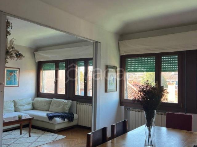 Appartamento in affitto a Venezia, arredato, terrazzo, ultimo piano TrovaCasa
