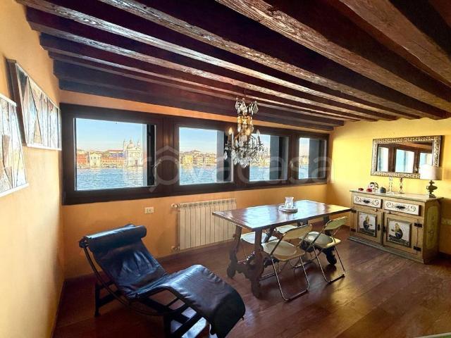 Appartamento in affitto a Venezia giudecca, 607, arredato, ascensore, ristrutturato TrovaCasa