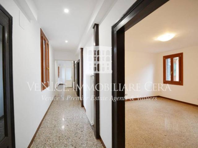 Appartamento in affitto a Venezia san Polo, parzialmente arredato, ristrutturato, centrale TrovaCasa