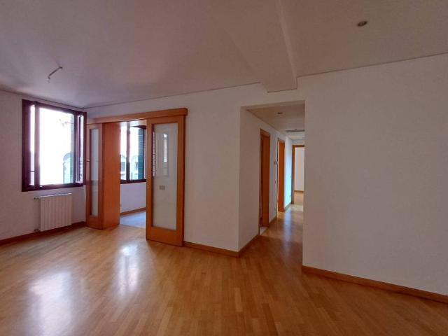 Appartamento in affitto a Venezia VE