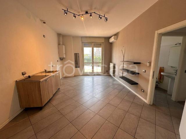 Appartamento in affitto a Verolavecchia vicolo San Francesco, 4F, non arredato/vuoto, terrazzo, luminoso TrovaCasa