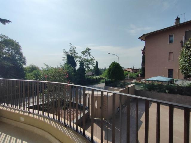Appartamento in affitto a Verona via caroto 13, arredato, posto auto, vista panoramica TrovaCasa
