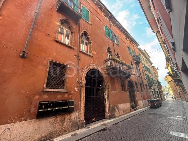 Appartamento in affitto a Verona via Antonio Cantore, arredato, posto auto, ultimo piano TrovaCasa