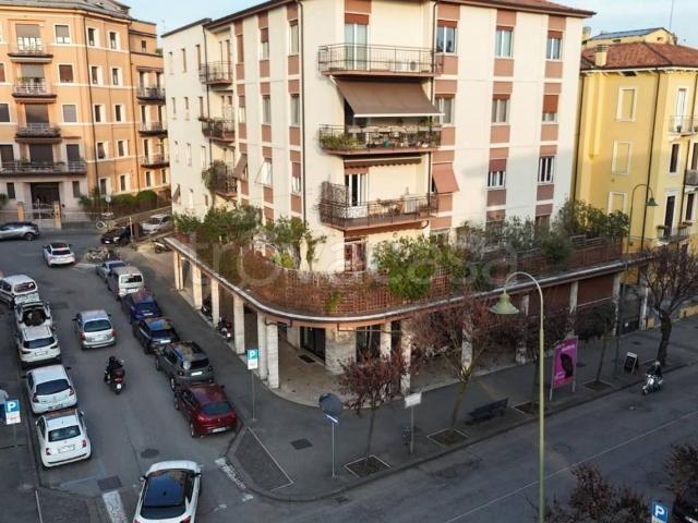 Appartamento in affitto a Verona via Bezzecca, arredato, posto auto, terrazzo TrovaCasa