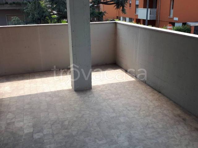 Appartamento in affitto a Verona via Giovanna Murari Brà, 41, box, terrazzo, lavatrice TrovaCasa