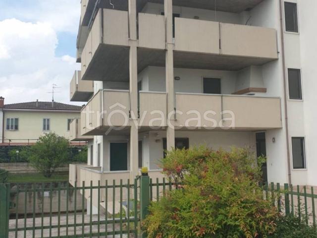 Appartamento in affitto a Verona via dei Santi, arredato, box, centrale TrovaCasa