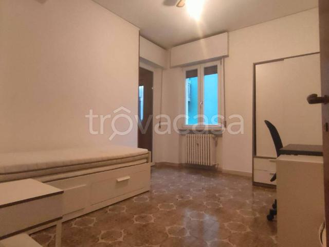Appartamento in affitto a Verona via della Scala Brunoro, 39, arredato, terrazzo, cucina abitabile TrovaCasa