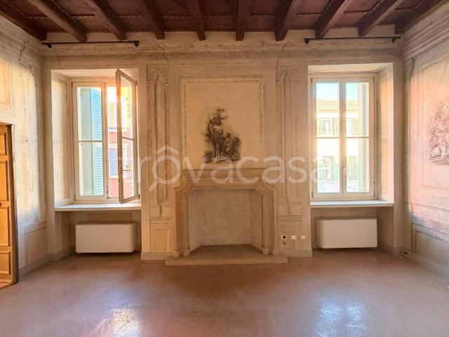 Appartamento in affitto a Verona via Nicola Mazza, non arredato/vuoto, posto auto, travi a vista TrovaCasa