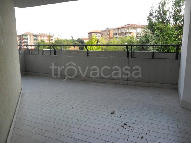 Appartamento in affitto a Verona via Raimondo Franchetti, 6, arredato, box, terrazzo TrovaCasa