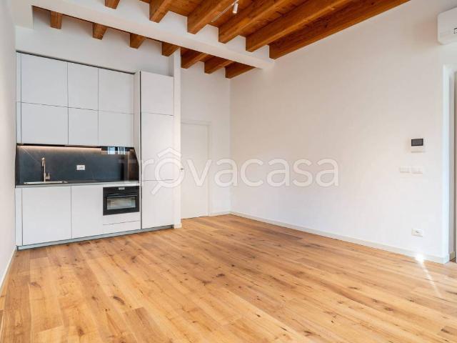 Appartamento in affitto a Verona via Valerio Catullo, 4, nuova costruzione, parzialmente arredato, ascensore TrovaCasa