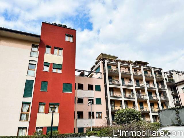 Appartamento in affitto a Verona via Venturelli, 4, Valdonega