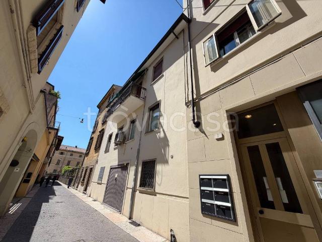 Appartamento in affitto a Verona vicolo Colombine, arredato, ascensore, ristrutturato TrovaCasa