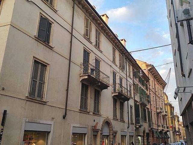 Appartamento in affitto a Verona vicolo Chiodo, 18/d, arredato, riscaldamento autonomo, caminetto TrovaCasa
