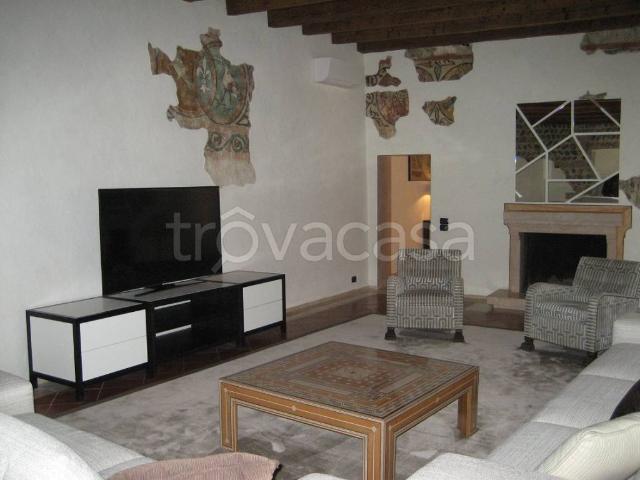 Appartamento in affitto a Verona vicolo Due Stelle, arredato, box, balcone TrovaCasa