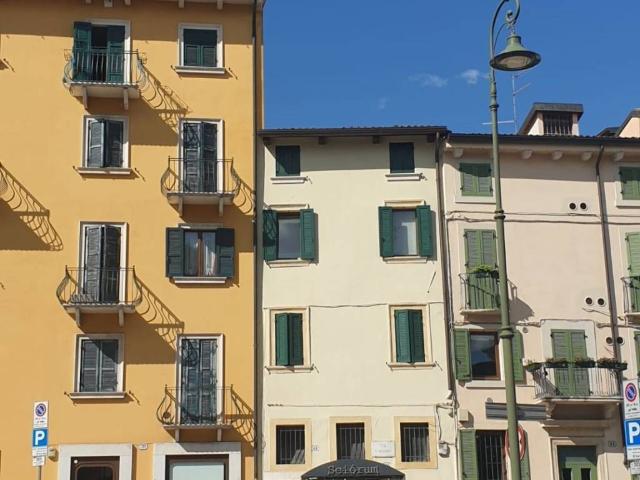Appartamento in affitto a Verona VR