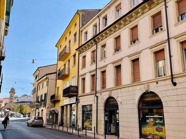 Appartamento in affitto a Verona VR