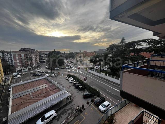 Appartamento in affitto a Verona via Edoardo Bassini, 5, arredato, ascensore, ristrutturato TrovaCasa