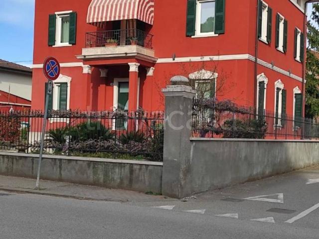 Appartamento in affitto a Verona, arredato, giardino privato, box TrovaCasa