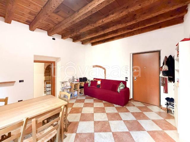 Appartamento in affitto a Verona, arredato, giardino privato, centrale TrovaCasa