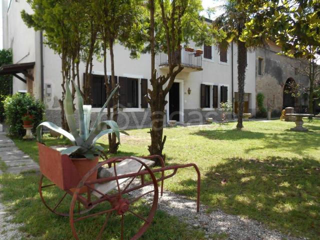 Appartamento in affitto a Verona, arredato, giardino privato, posto auto TrovaCasa
