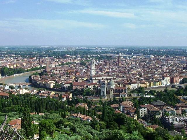 Appartamento in affitto a Verona, giardino privato, terrazzo, parzialmente arredato TrovaCasa