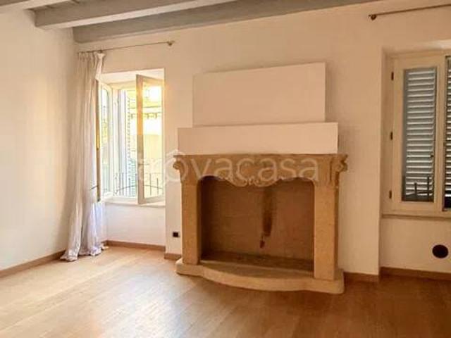 Appartamento in affitto a Verona piazza Duomo, 25, immobile di prestigio, ascensore, ultimo piano TrovaCasa