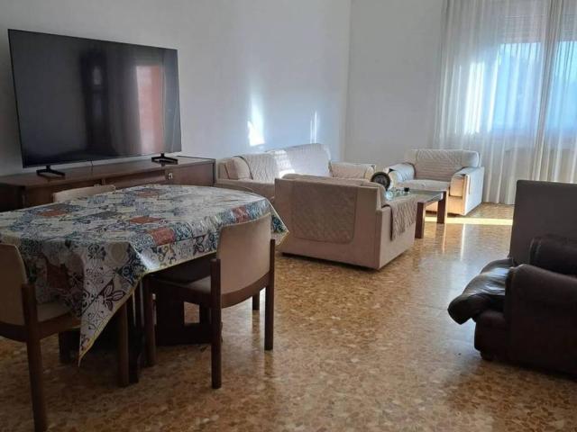 Appartamento in affitto a Vezzano Ligure SP