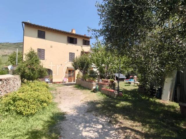 Appartamento in affitto a Vicopisano località Foce Maschio, 18, non arredato/vuoto, giardino privato, parzialmente arredato TrovaCasa