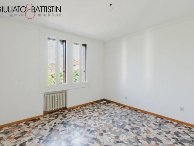 Appartamento in affitto a Vicenza contra' del Quartiere, arredato, riscaldamento centralizzato, centrale TrovaCasa