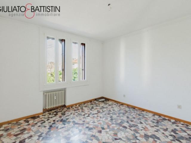 Appartamento in affitto a Vicenza contra' del Quartiere, arredato, riscaldamento centralizzato, centrale TrovaCasa