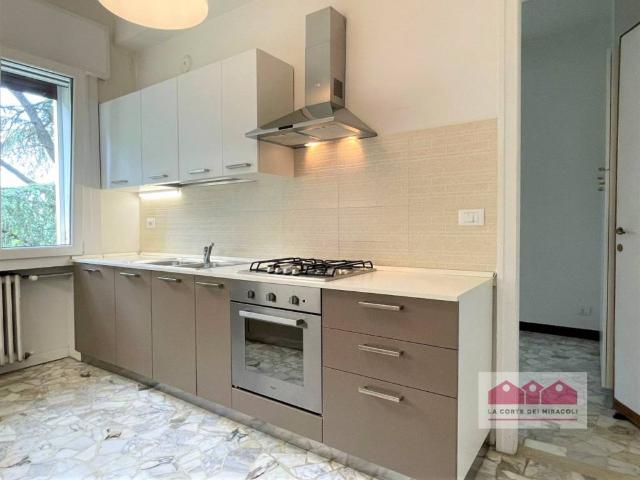 Appartamento in affitto a Vicenza contrà San Tomaso, box, terrazzo, ascensore TrovaCasa