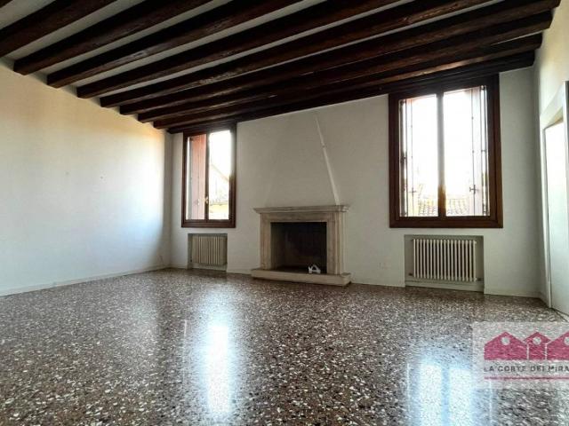 Appartamento in affitto a Vicenza contrà San Paolo, box, terrazzo, ascensore TrovaCasa