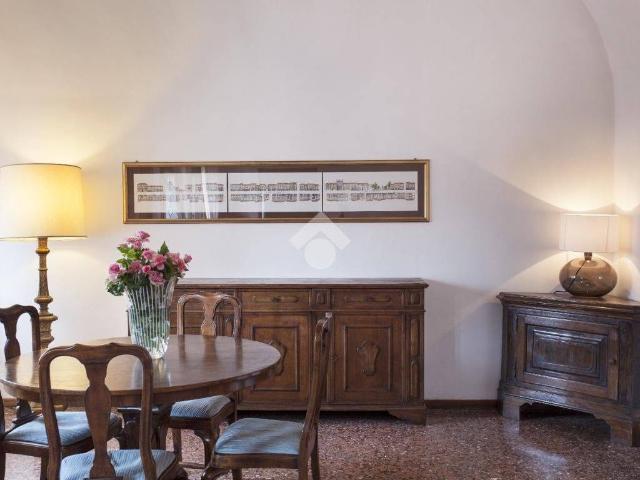 Appartamento in affitto a Vicenza corso Antonio Fogazzaro, 30, arredato, immobile di prestigio, travi a vista TrovaCasa