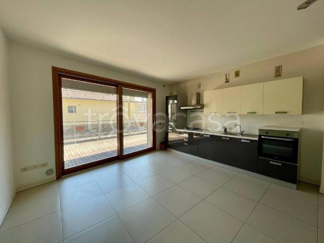 Appartamento in affitto a Vicenza, box, terrazzo, parzialmente arredato TrovaCasa