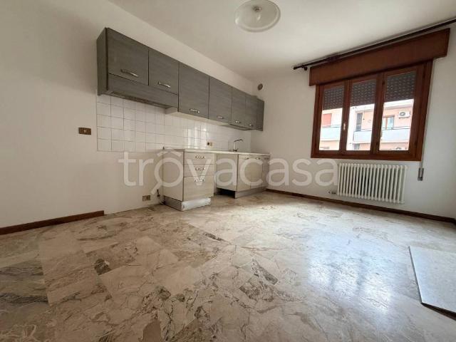 Appartamento in affitto a Vicenza, box, terrazzo, parzialmente arredato TrovaCasa