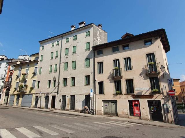 Appartamento in affitto a Vicenza VI