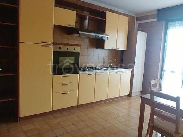 Appartamento in affitto a Vicenza via Antonio Cantore, arredato, terrazzo, balcone TrovaCasa