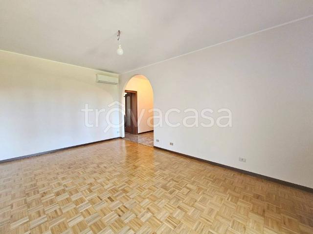 Appartamento in affitto a Vicenza viale Anconetta, giardino privato, box, terrazzo TrovaCasa