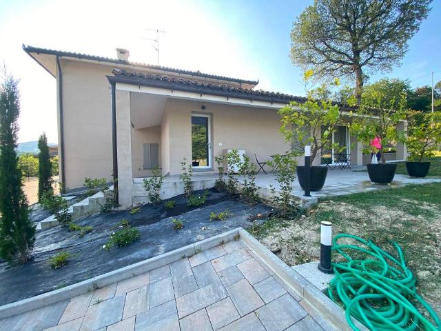 Appartamento in affitto a Viano RE