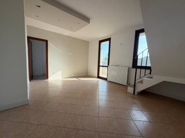Appartamento in affitto a Viadana MN