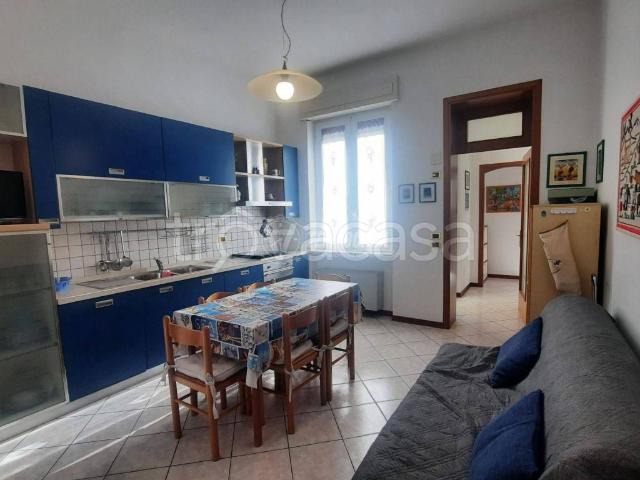 Appartamento in affitto a Viareggio via Giuseppe Mazzini, 13, arredato, lavatrice, balcone TrovaCasa