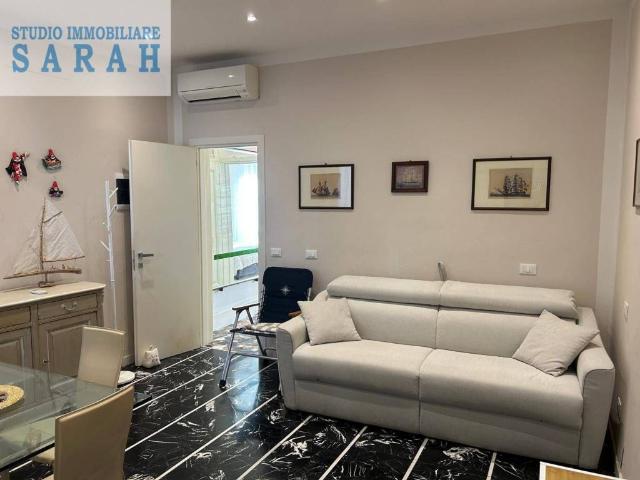 Appartamento in affitto a Viareggio viale Ugo Foscolo, centrale, studio TrovaCasa