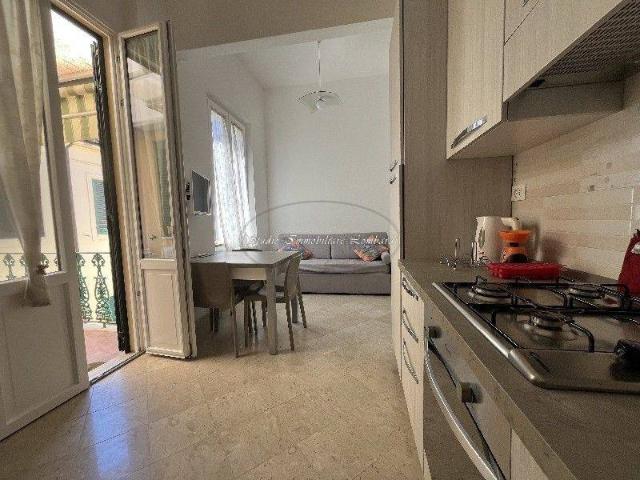 Appartamento in affitto a Viareggio LU