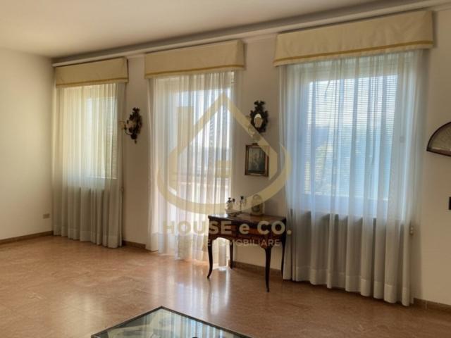 Appartamento in affitto a Vigevano via Cairoli, ascensore, riscaldamento centralizzato, centrale TrovaCasa