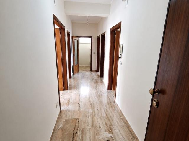 APPARTAMENTO in AFFITTO a Villa San Giovanni Rc via Briatico