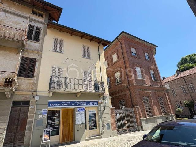 Appartamento in affitto a Villafranca Piemonte piazza Camillo Benso di Cavour, non arredato/vuoto, ristrutturato, doppi vetri TrovaCasa
