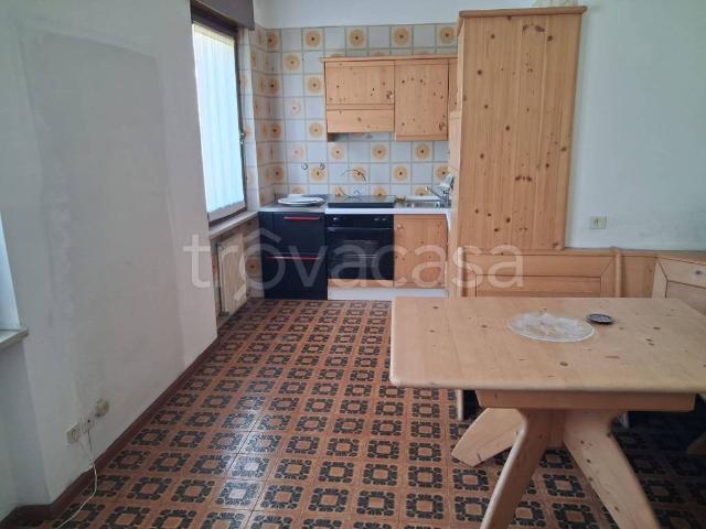 Appartamento in affitto a Ville d'Anaunia via Santa Emerenziana, arredato, angolo cottura, bagno finestrato TrovaCasa